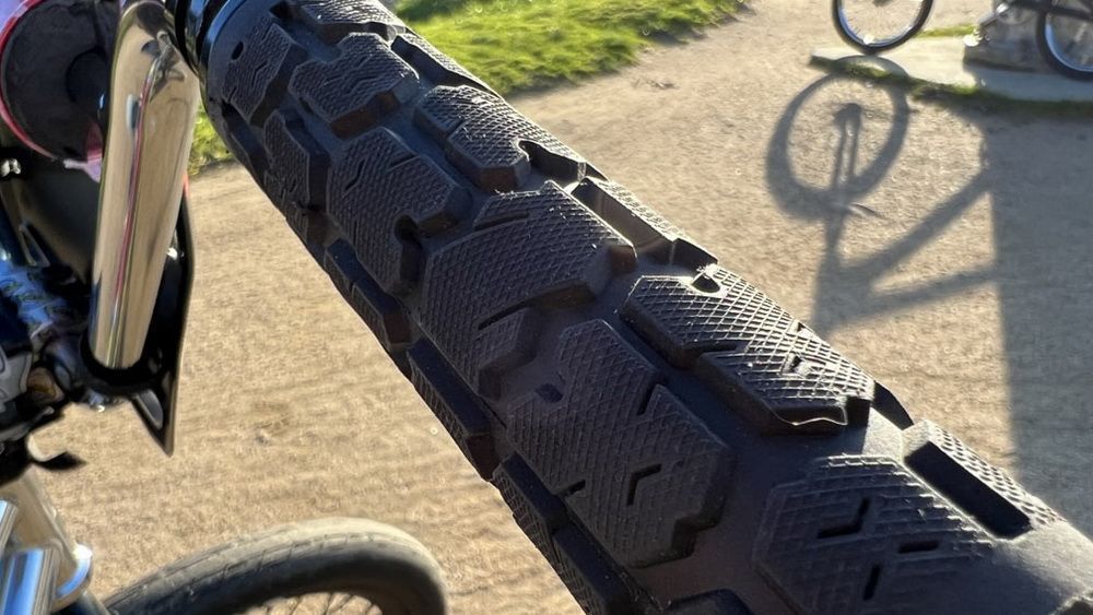 Грипси ODI Rogue v2.1 Lock-On MTB Closed End 135mm Gray D33RGG-B фото у BIKE MARKET