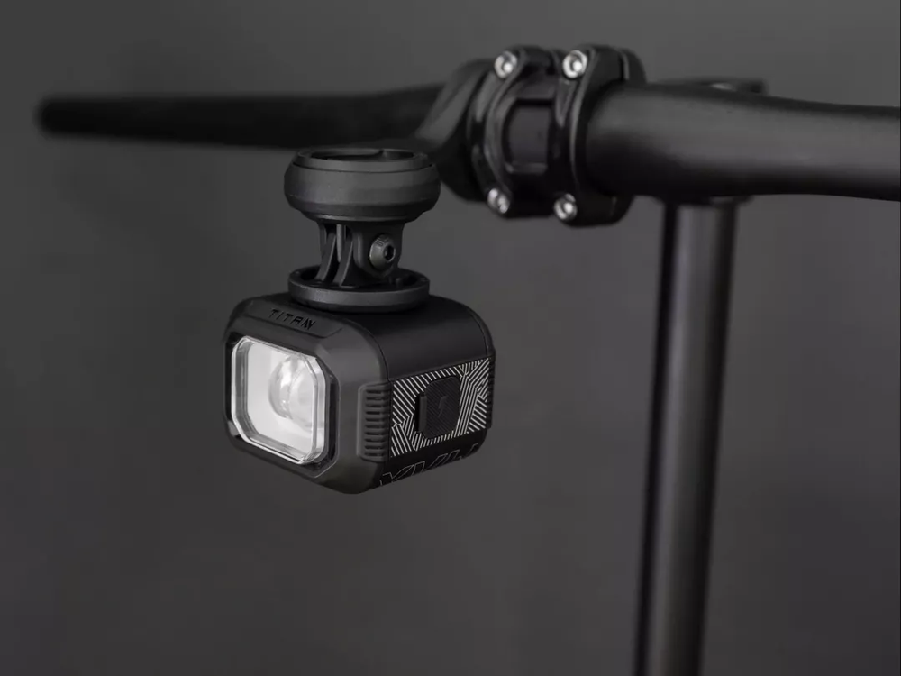 Фара Moon Titan Mini 700 люмен встроенный аккум, USB TYPE-C кабель PUR LTS-68-50 фото у BIKE MARKET