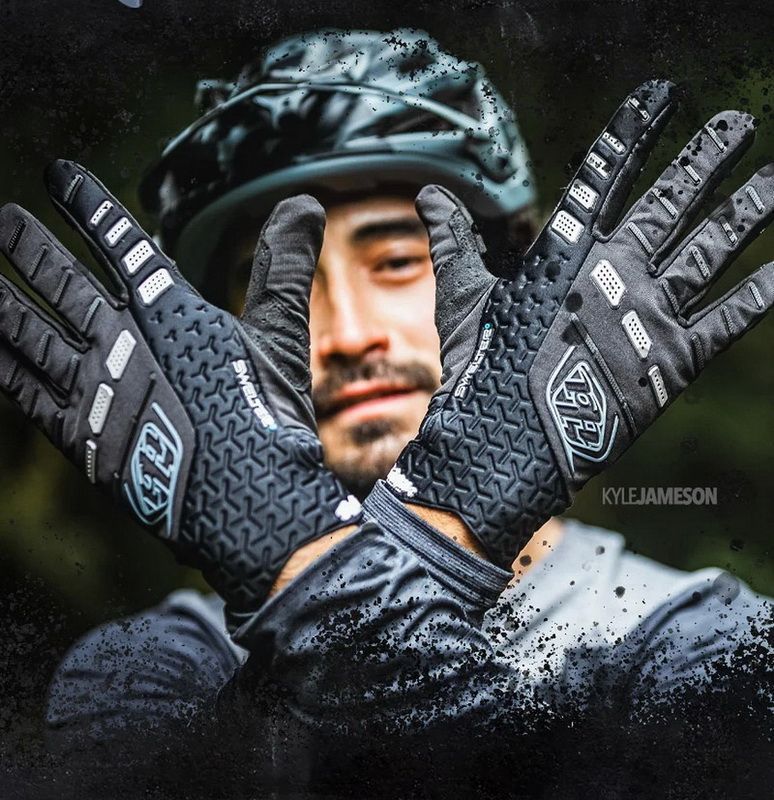 Рукавички TLD SWELTER GLOVE; BLACK M 438786003 фото у BIKE MARKET