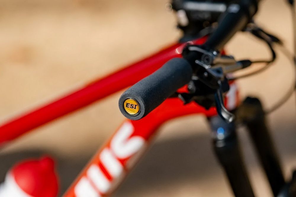 Грипсы ESI Fit CR Black (черные) FTCBK фото у BIKE MARKET