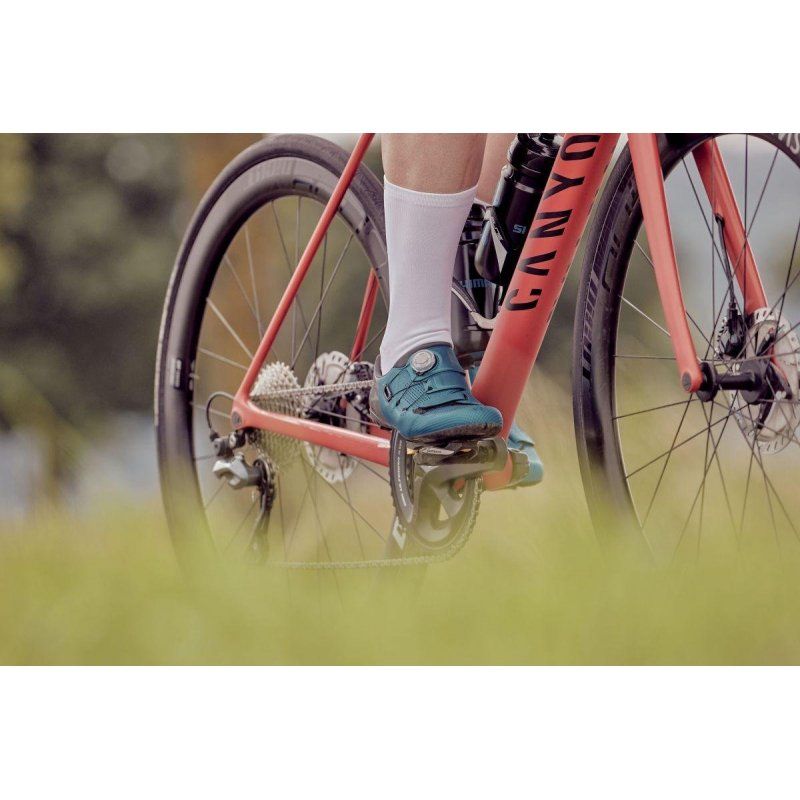 Веловзуття жіноче SHIMANO RC502WB, синє, розм. EU39 ESHRC502WCB25W39000 фото у BIKE MARKET